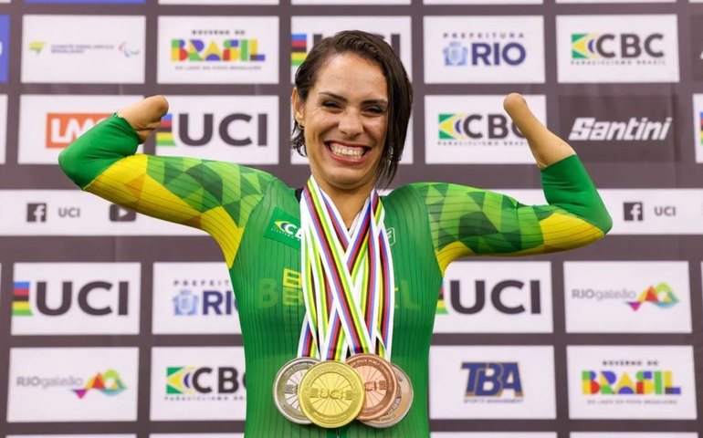Sabrina Custódia conquista prata e fecha Mundial com quatro medalhas