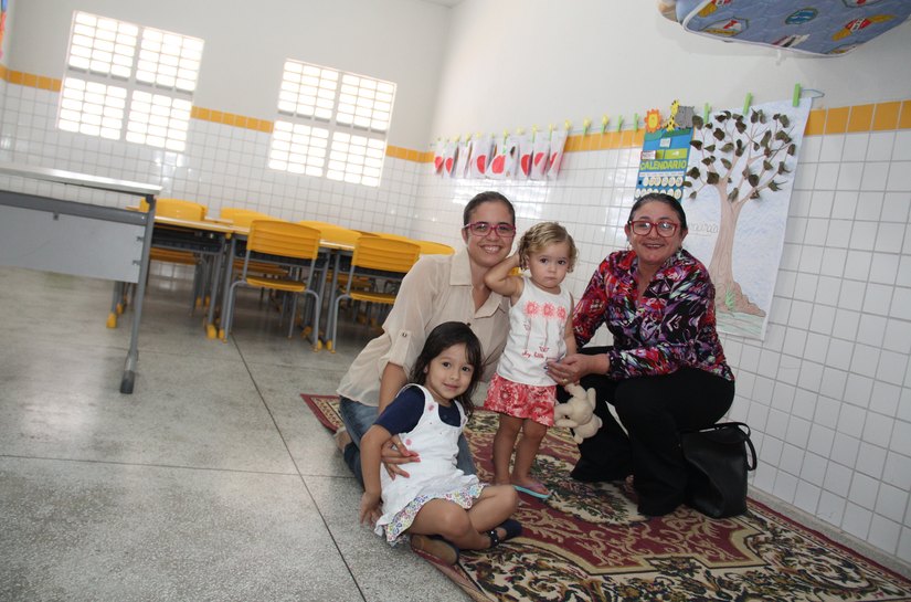Vila São Francisco ganha escola e creche modernizadas