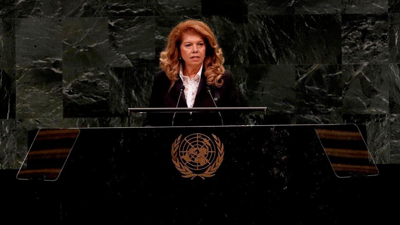 Presidente da Bulgária defende fim do fornecimento de armas e dinheiro à Ucrânia