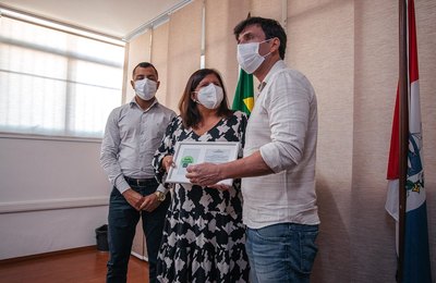 Sedetur entrega selo internacional de turismo seguro para Delmiro Gouveia