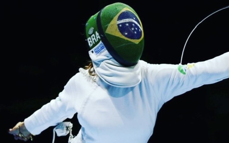 Nathalie Moellhausen na esgrima e Georgia Furquim no tiro esportivo garantem vaga em Paris-2024