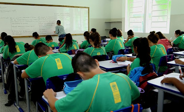 Para combater a Covid-19, colégios não funcionam desde março