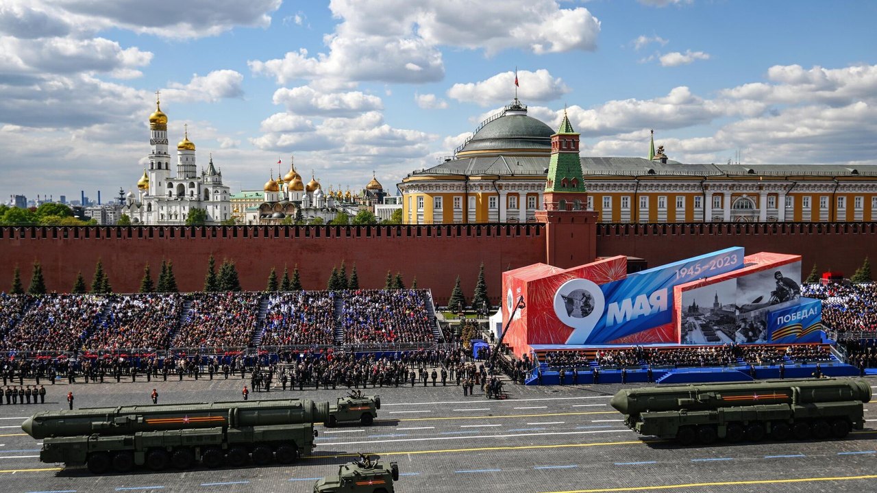 Moscou se diz envergonhada por políticos europeus tentarem proibir visitas à Rússia em 9 de maio