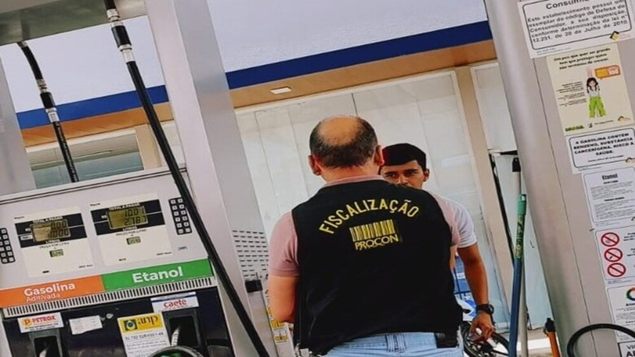 Postos de combustíveis que aumentaram preços sem justificativa legal são autuados pelo Procon Arapiraca