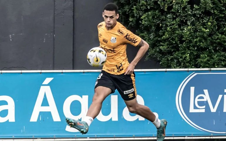 Santos oficializa venda do zagueiro Kaiky a clube espanhol