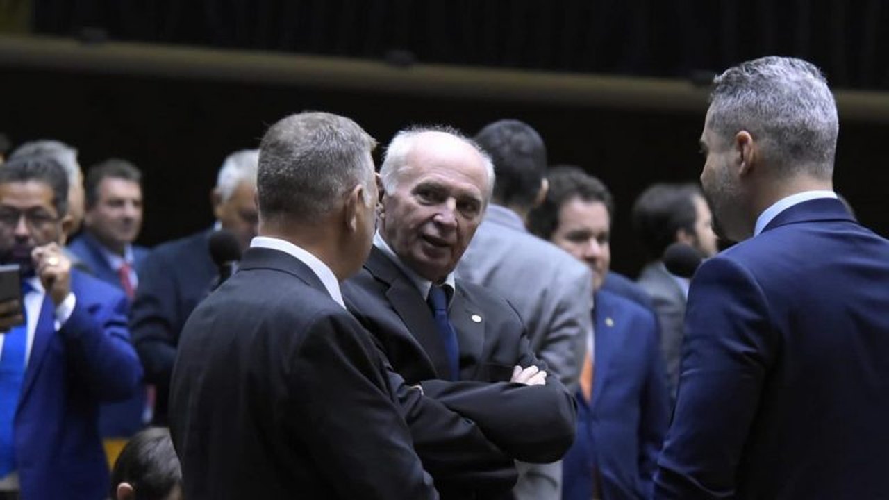 Projeto reserva metade dos financiamentos do BNDES para pequenas empresas