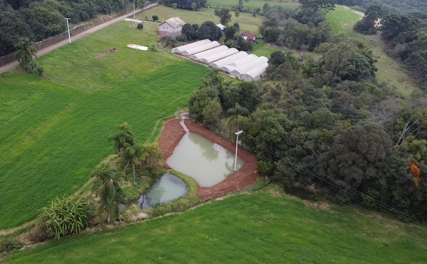 Construção de açudes nas linhas rurais beneficia produtores