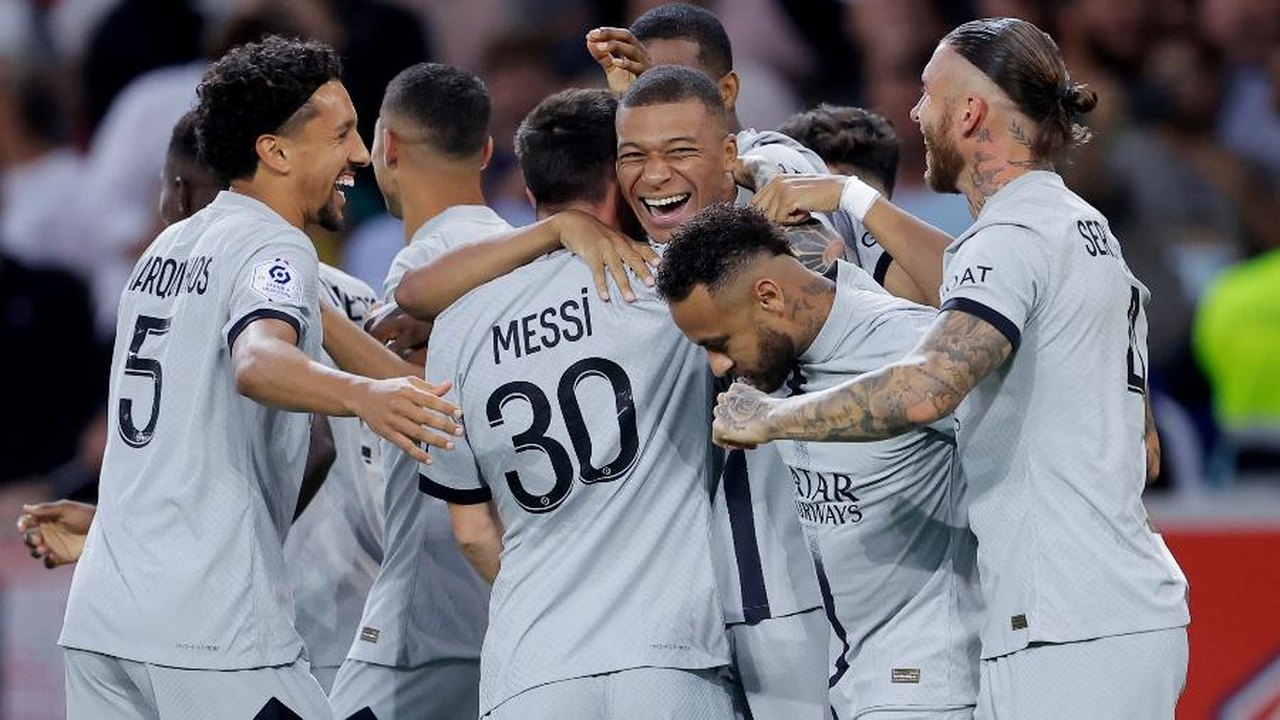Mbappé faz três, entra para história e PSG faz 7 a 1 no Lille pelo Francês