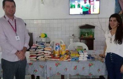 AMA entrega doações arrecadadas em novo curso a Lar de idosos em Maceió