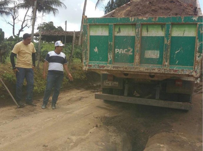 Prefeitura de Anadia retoma a manutenção das estradas rurais