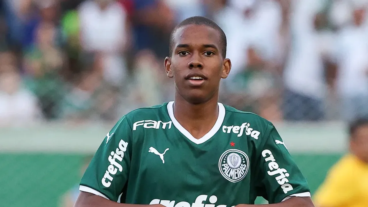 Estêvão é integrado ao grupo profissional do Palmeiras após a Copinha: 'Experiência incrível'