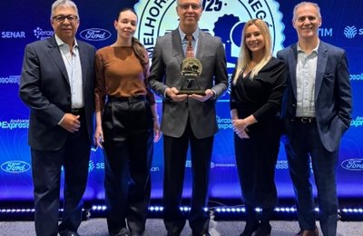 Phibro Saúde Animal recebe troféu em categoria especial do prêmio Melhores do Agronegócio