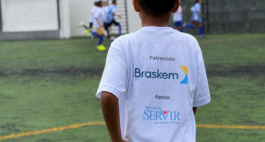 Muito além do esporte: 100 jovens concluem capacitação transformadora em comunidades de Maceió