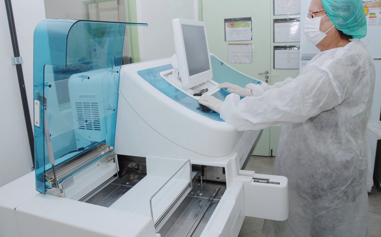 Lacen funcionará durante o Carnaval