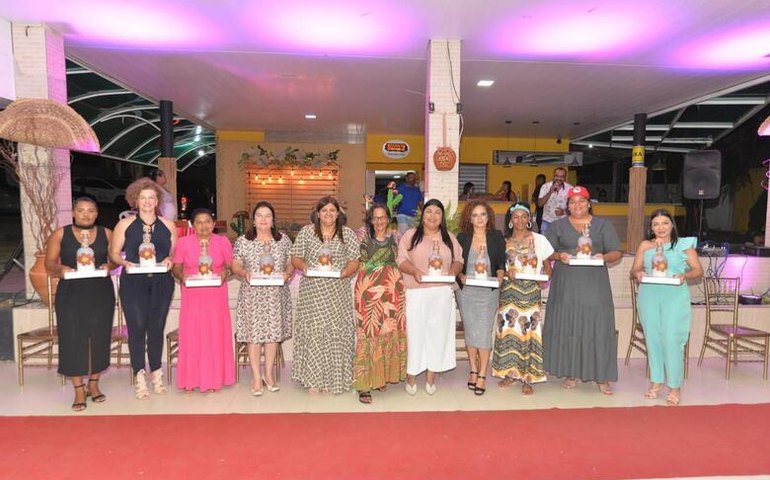 Secretária da SEMUDH é homenageada com prêmio sertanejo Maria Bonita