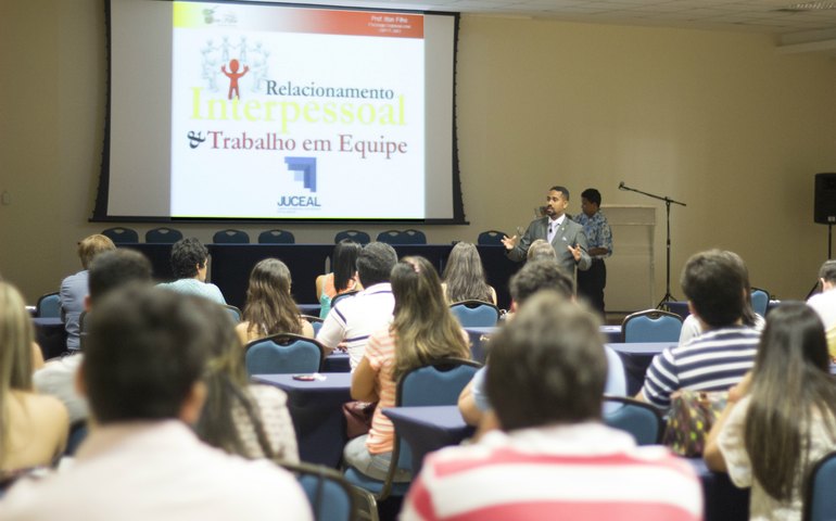 Servidores da Junta Comercial de Alagoas participam de encontro de capacitação e integração