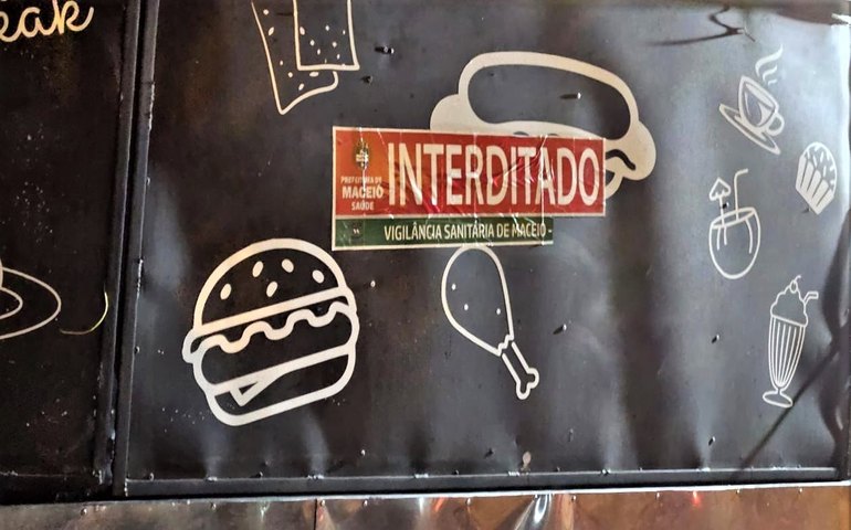 Vigilância Sanitária interdita food truck no Farol