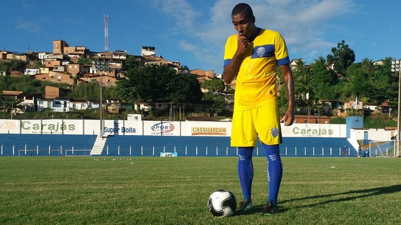 Jônatas Obina diz estar analisando a proposta de renovação do CSA