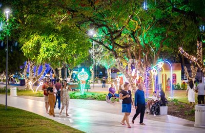 Vilas temáticas movimentam praças revitalizadas e impulsionam a economia em Maceió