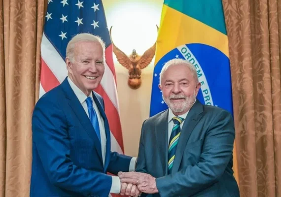 Lula convida Biden para visitar o Brasil antes das eleições americanas