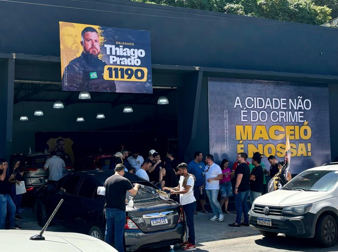 Delegado Thiago Prado lança candidatura a vereador com grande adesivaço