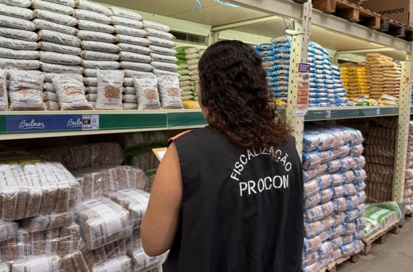 Procon Maceió divulga pesquisa de itens da cesta básica