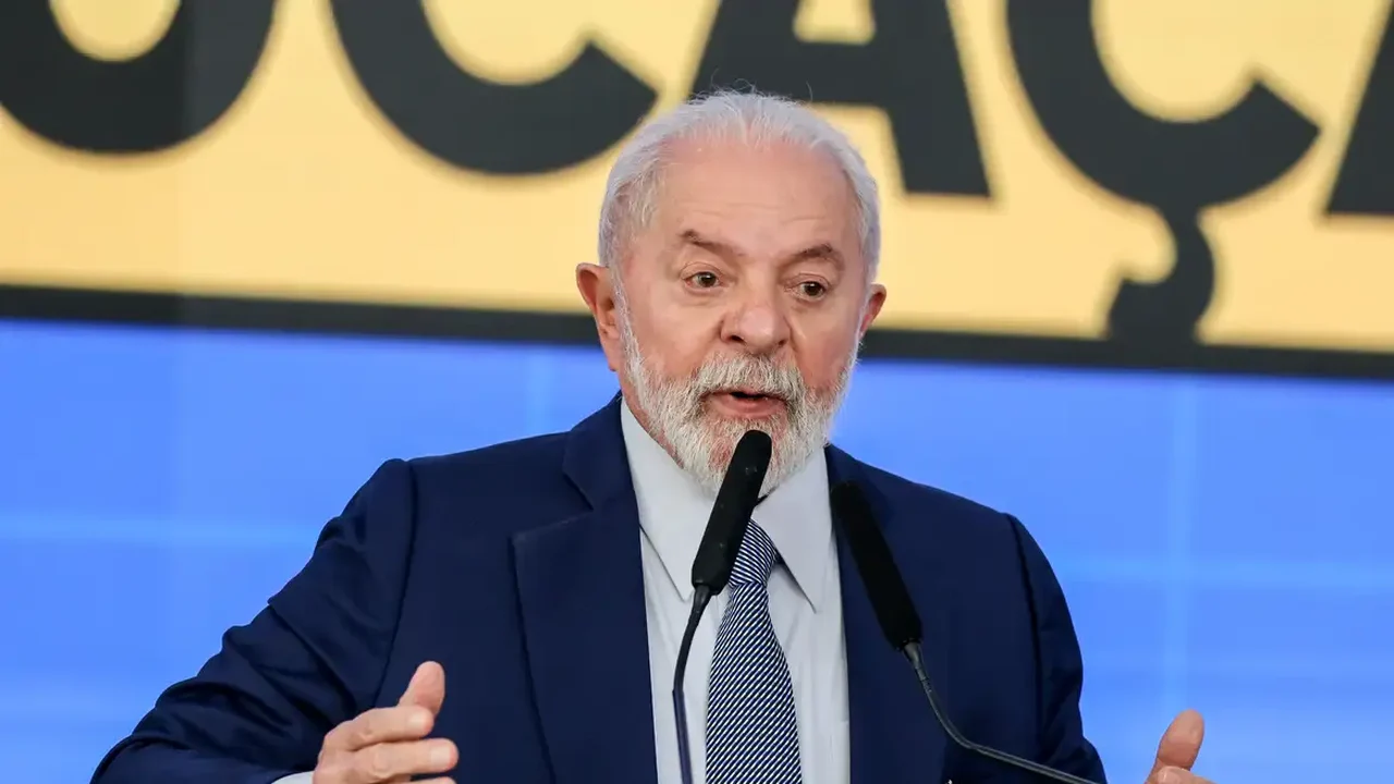 Lula reage à carta de Flávio sobre tarifaço dos EUA: 'É inaceitável o entreguismo'