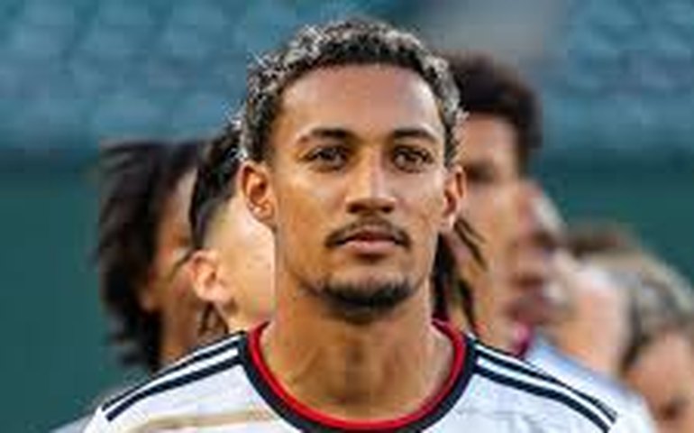 Pedrinho diz que operação por Coutinho no Vasco segue em andamento: 'Burocracia faz parte'