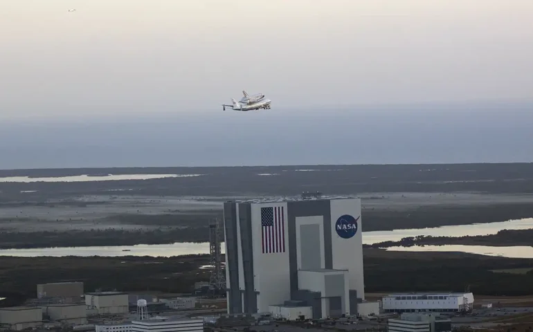 Nasa escolhe a SpaceX para construir nave que vai 'destruir' a Estação Espacial Internacional; entenda a operação