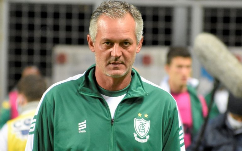 Em jejum de vitórias, Lisca pede demissão do América-MG