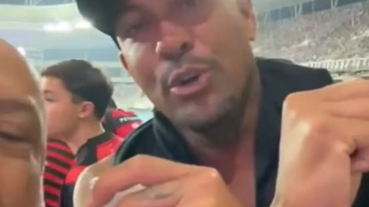 Criador do 'chororô', Souza assiste vitória do Flamengo sobre o Botafogo na torcida e ironiza 'tapetinho'