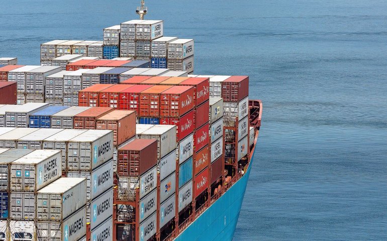 Exportações brasileiras batem recorde em outubro, apesar de tarifaço