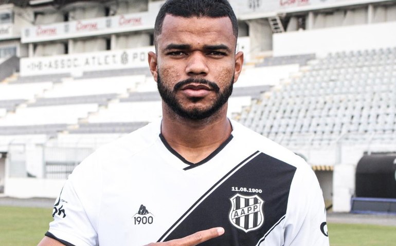 Com baixa na defesa, Thomas Kayck vira opção e exalta 'disputa sadia' na Ponte Preta