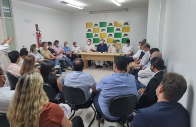 Renan reúne nomes do MDB para formar chapa de candidatos a deputado estadual