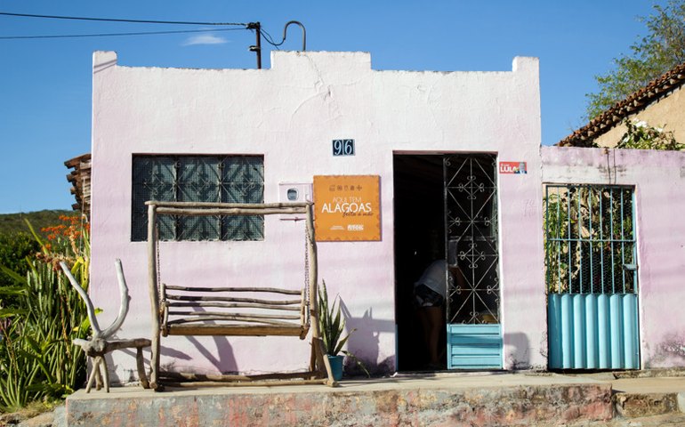 Artesanato Alagoano: pássaros de Jailton e Jamille alçam voos além-mar