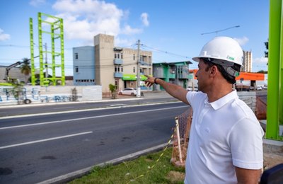 Prefeitura de Maceió inicia processo de montagem da passarela do Canaã