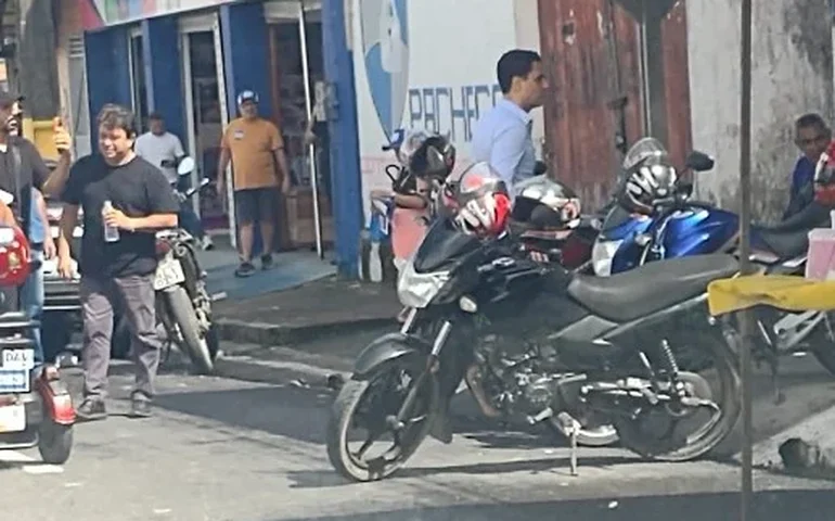Após 10 dias sem agenda, JHC é recebido sem público em São Luís do Quitunde