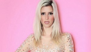 Nova vocalista calypso