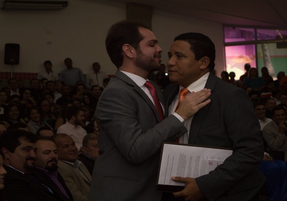 Justiça Eleitoral da 10ª Zona diploma prefeitos de Palmeira, Estrela e Belém