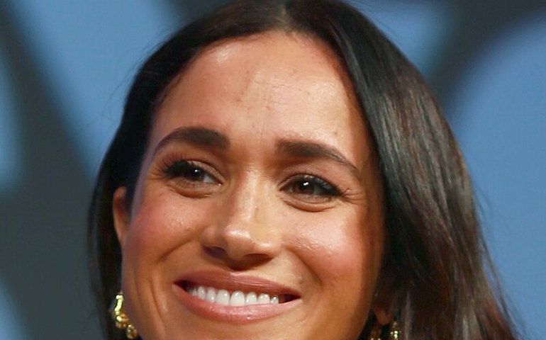 Meghan Markle causou crise 'maior que morte de Diana', afirma biógrafo