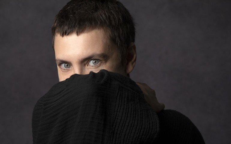 Adriana Calcanhotto lança &#8216;Só&#8217;, com canções do isolamento