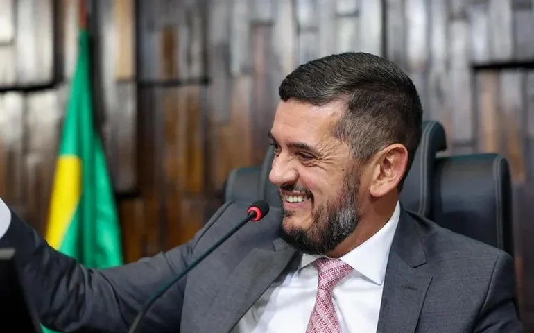 Como votaram PT, PL e PSD na decisão sobre a prisão de Rodrigo Bacellar na Alerj