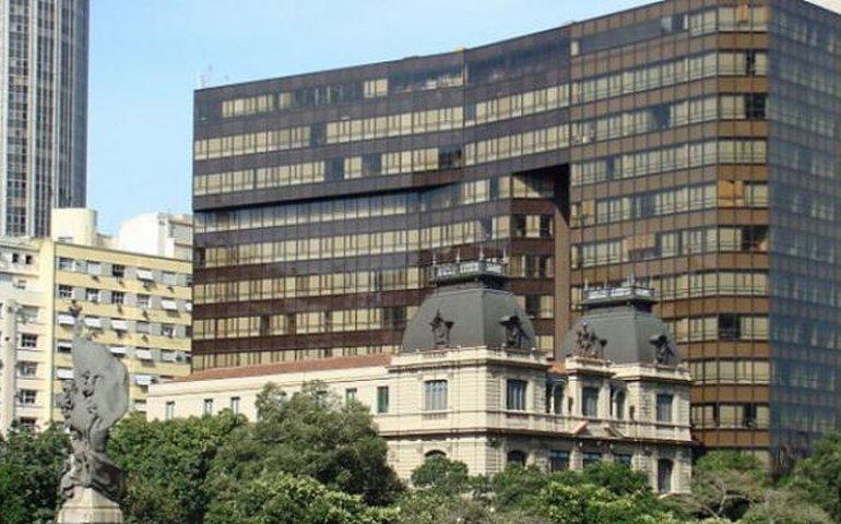 Justiça começa a julgar PRFs acusados pela morte da criança Heloísa