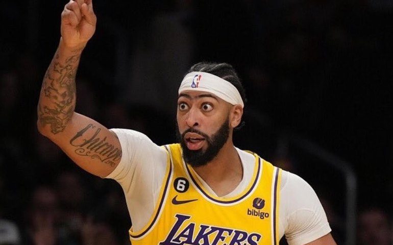 Anthony Davis brilha em vitória dos Lakers sobre o Minnesota Timberwolves na NBA
