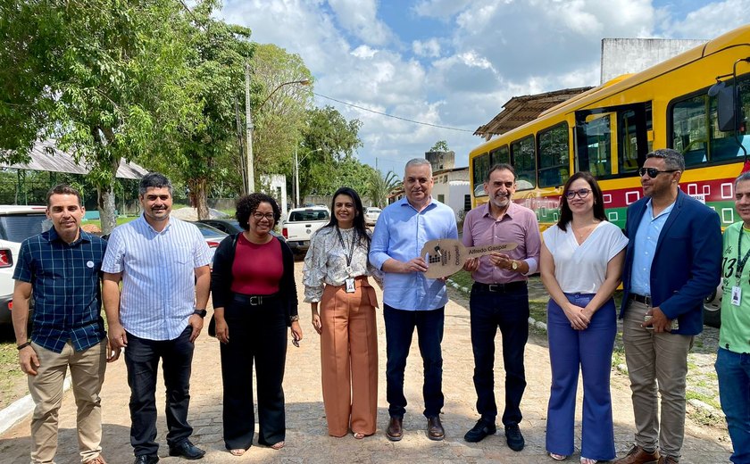 Alfredo Gaspar entrega emenda de R$ 1,7 milhão para compra de ônibus e equipamentos para IFAL Satuba e Palmeira dos Índios