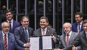 Sessão solene no Senado contou com Lula, Davi Alcolumbre e Hugo Motta / Foto: Lula Marques / Agência Brasil
