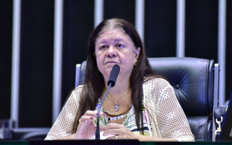 Comissão aprova projeto que prevê salas de acolhimento no SUS para mulheres vítimas de violência