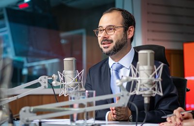 “Medida vai impactar positivamente a economia”, diz ministro Paulo Pereira sobre a redução da jornada e fim da escala 6x1