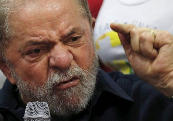 Lula vai ter 10 mil cargos comissionados para distribuir