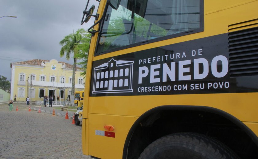 Estudantes de Penedo devem recadastrar transporte gratuito para faculdade em Arapiraca